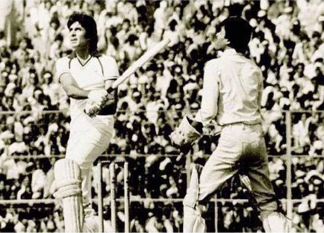 Amitabh Bachchan playing cricket