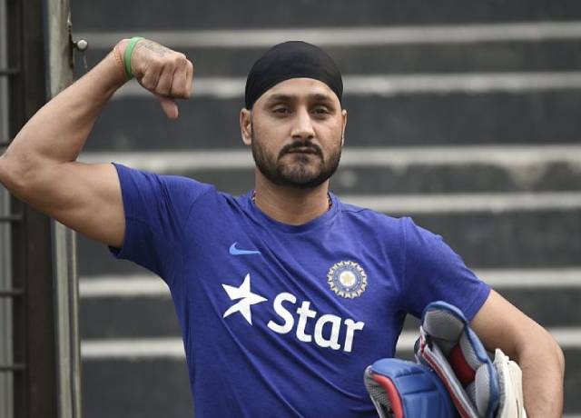 When Harbhajan Singh was seen without a turban