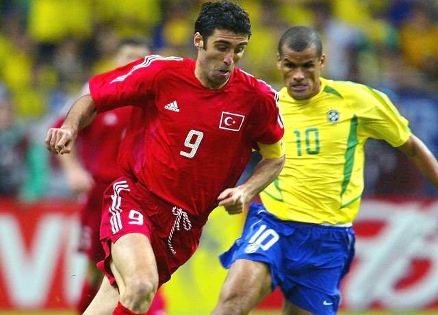 Former Turkey soccer star is now a taxi driver in the US