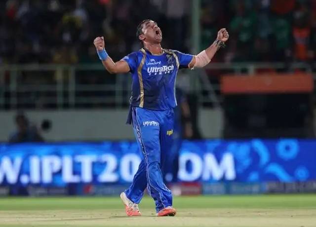 The only Indian bowler who took a hat-trick from 2 balls in IPL