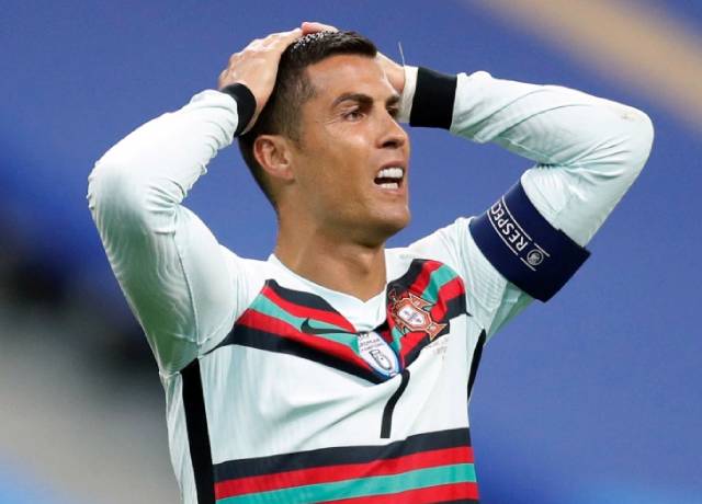 World shocked: Cristiano Ronaldo tested positive for COVID-19