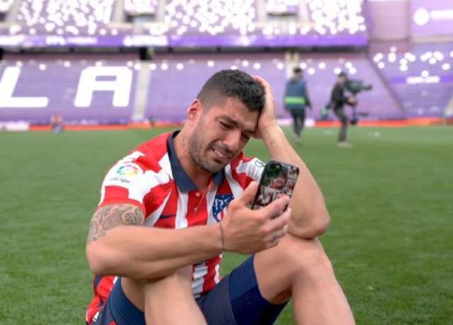 Suarez broke down in tears after title win, Messi and Neymar hailed their teammates