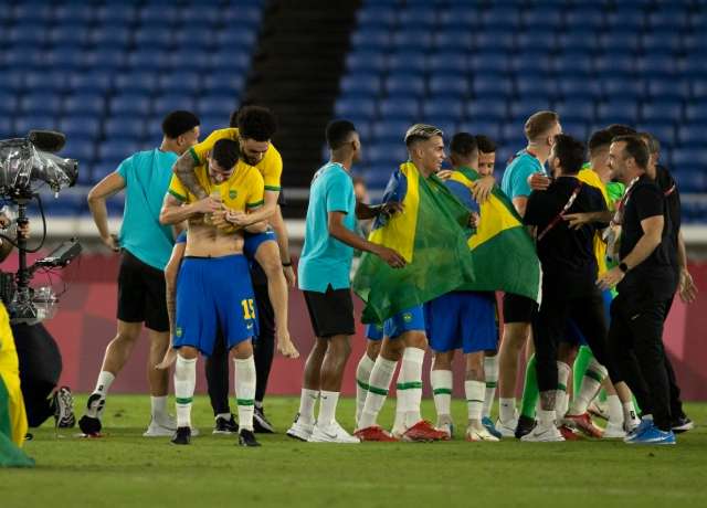 2020 Tokyo Olympics: Brazil retain Olympic football gold