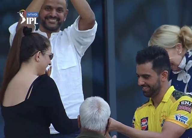 Deepak Chahar got engaged to his girlfriend in the stadium