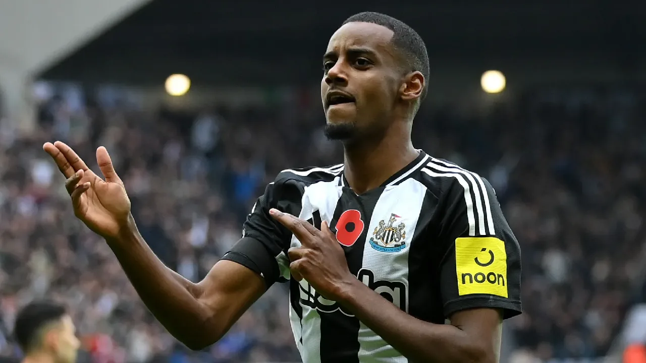 who-is-alexander-isak-career-stats-records-girlfriend-and-net-worth